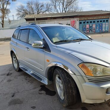 а шерв: SsangYong Kyron – это среднеразмерный кроссовер, отличающийся