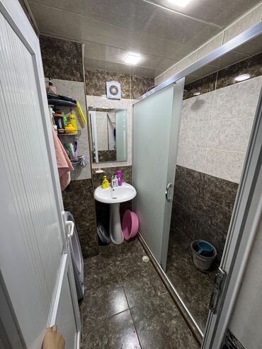 Köhnə tikili: Polad Həşimov küçəsində yerləşir 9 mərtəbə binanın 6 cı mərtəbəsidir — 8