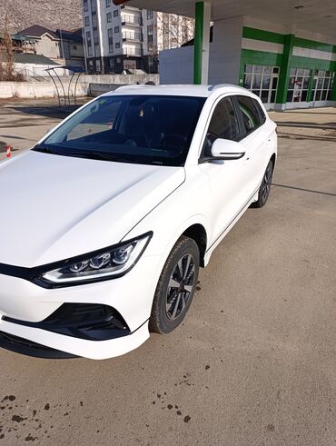 BYD: BYD E2: 2025 г., Автомат, Электромобиль, Хэтчбэк — 5