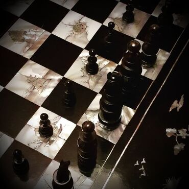 Şahmatlar: Antikvar nərd: Dünyada tək. Əl işi. İstifadə olunmuş materiallar — 8