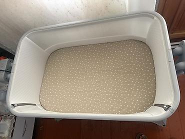 perde asan: Kidilo beşik/yan beşik – tənzimlənən, mesh pəncərəli və alt rəfli — 2