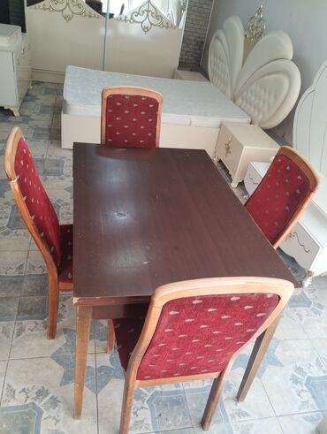 pionee: Для гостиной, Б/у, Раскладной, Прямоугольный стол, 4 стула
