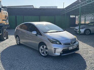 Subaru: Toyota Prius: 2012 г., 1.8 л, Вариатор, Гибрид, Седан