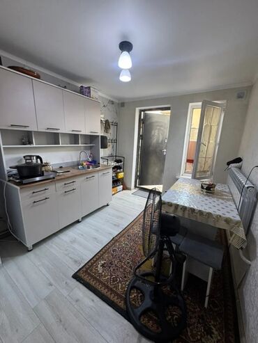 сниму квартиру в кара балте: 28 м², 1 комната