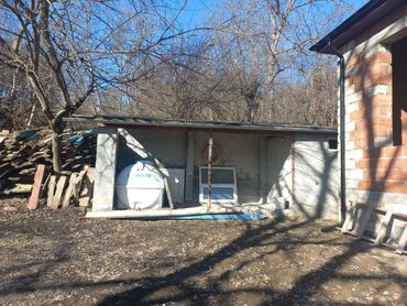 Həyət evləri və villaların satışı: 4 otaqlı, 135 kv. m, Kredit yoxdur, Təmirsiz — 24