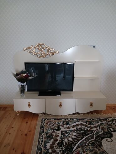 embawood mebel qiymetleri: Hec bır problemı yoxdu yutub olmadıgna gore satılır qıymetı 2 sı bır