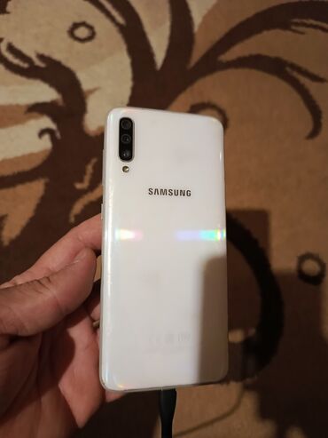 samsung galaxy duos: Samsung Galaxy A70, 128 GB, rəng - Ağ, İki sim kartlı