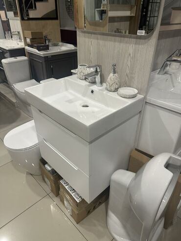 Moydadırlar: Ağ rəngli keramika Çanaq və iki geniş siyirməli ağ qapalı şkafı olan — 5