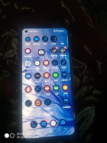 100 azn telefonlar: Realme 8, 128 GB, rəng - Gümüşü, Sensor, Barmaq izi, İki sim kartlı