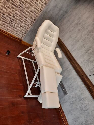 Kuşetkalar: Kosmetoloji tam oturaq vəziyyətdə olan ayaqları tək tək qalxıb enən — 8