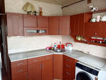 голландская мебель: Mətbəx mebeli satılır 200₼. Üzərində heçnə verilmir. Ölçü 2/2. Ünvan