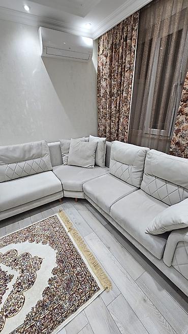 agac satilir: Modul künc divan – açıq krem rəng, yumşaq toxumalı parça. Müasir — 4