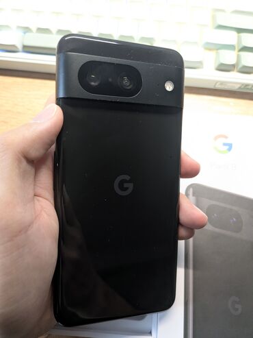 Google: Google Pixel 8, Новый, 128 ГБ, цвет - Черный — 3