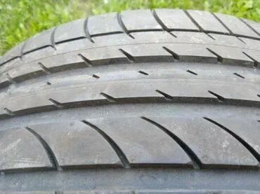 Gume i felne: 2 komada. Kao Nove — 14