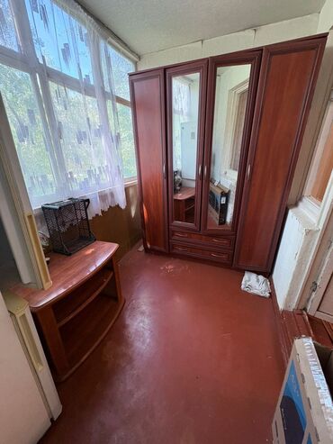 снять квартиру в бишкеке посуточно без посредников: 1 бөлмө, 32 кв. м, 104-серия, 2 кабат, Косметикалык ремонт