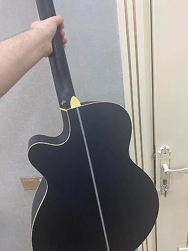 gitara yolona: Akustik gitara, Yamaha, 6 sim, İşlənmiş, Ödənişli çatdırılma, Ünvandan götürmə — 3