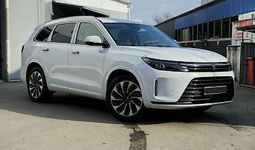 Другие автомобили: AITO M7 — большой 5‑местный кроссовер с современным дизайном и — 3