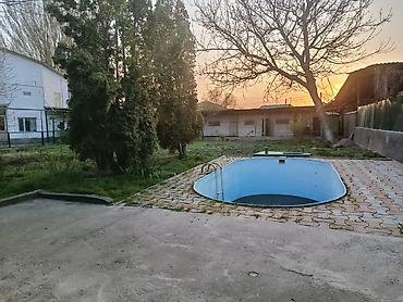 Продажа коттеджей и домов: 🏡 Продаётся двухэтажный кирпичный дом в п. Манас 📍 Недалеко от — 12