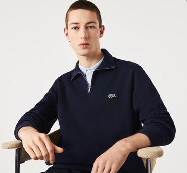 свитер новый: В наличии оригинал полузамок Lacoste с официального сайта USA. Размер
