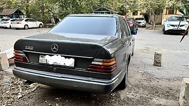 mersedes e klass: Mercedes-Benz 260: 2.6 l | Sedan — 6