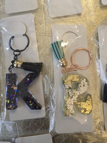 Breloklar: Epoksid qətranından hazırlanmış əl işi aksesuarlar - Şəffaf və rəngli — 3