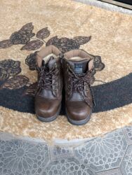 обувь ручной работы бишкек: Продаю обувь. Она новая. Доехали домой с базара и Всё. размер 35. Цена at lalafo.kg обувь ручной работы бишкек: Продаю обувь. Она новая. Доехали домой с базара и Всё. размер 35. Цена