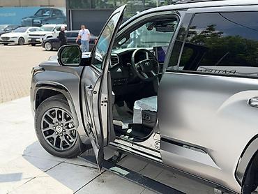 Toyota: Toyota Sequoia: 2023 г., 3.5 л, Автомат, Гибрид, Внедорожник — 9