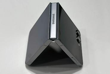 Samsung Galaxy Z Flip6, Б/у, 256 ГБ, цвет - Серый at lalafo.kg Samsung Galaxy Z Flip6, Б/у, 256 ГБ, цвет - Серый