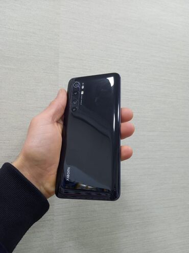 Digər mobil telefonlar: Satılır: 3 ədəd smartfon (şəkillərdə) 1) Apple iPhone (qara rəng) - — 15