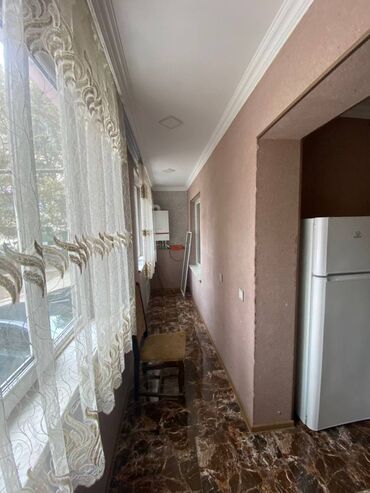 Uzunmüddətli kirayə mənzillər: Azadlıq metrosunun yaxınlığı, Piyada 4-5 dəqiqə məsafədə, 9 mərtəbəli — 8