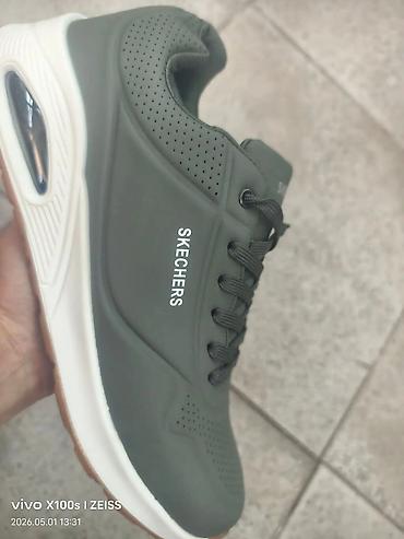 ecco muske cizme: Skechers patike – muški model u maslinasto zelenoj boji. - Gornjište — 1
