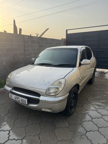 машина вариантга: Daihatsu Sirion: 1998 г., 1 л, Автомат, Бензин, Хэтчбэк