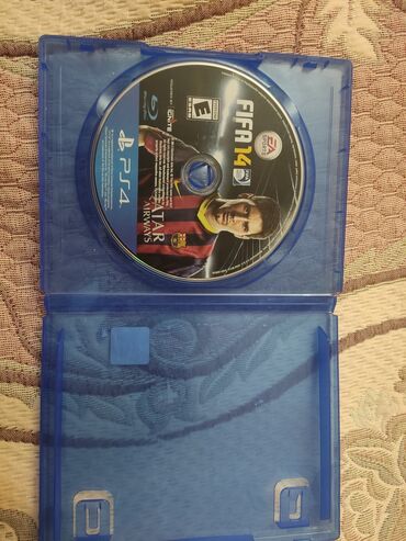 Ps4 diski Fifa14 satilir