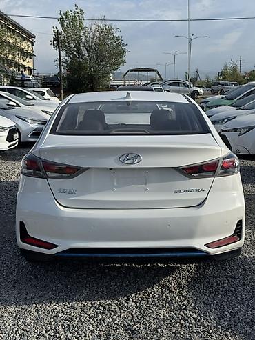 byd e6: Hyundai Elantra: 2020 г., 1.6 л, Автомат, Гибрид, Седан — 5