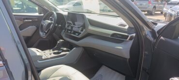 Toyota: Toyota Highlander: 2020 г., 2.5 л, Гибрид — 4