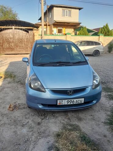 Honda: Honda Fit: 2002 г., Хэтчбэк