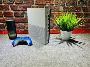xbox wireless: Xbox one s 1tb ! 
Приставка в идеальном состоянии !!!
Гарантия