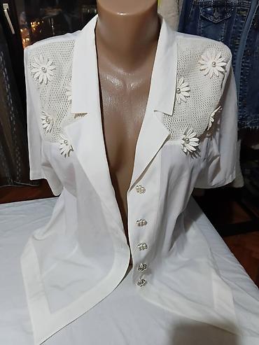 Bluze: Ženska košulja/bluza Dorette – bela - Model: kratki rukavi, rever — 4