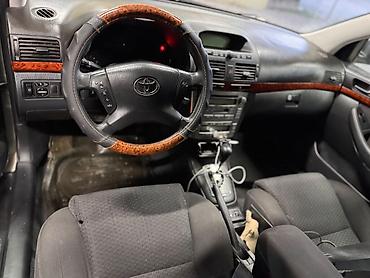 discovery машина: Toyota Avensis: 2004 г., 2 л, Автомат, Бензин, Универсал — 5