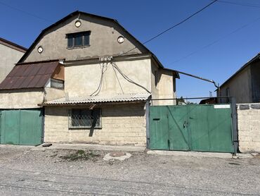 дом возле речки: Дом, 240 м², 5 комнат, Собственник, Старый ремонт