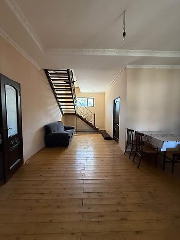 Үйлөрдү сатуу: 4 бөлмө, 150 м², 3 соток, Бишкек, Чекиш-Ата базары Кыймылсыз мүлк агенттиги — 4