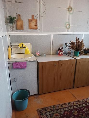 Продажа коттеджей и домов: Продаю трёх комнатную квартиру, третий этаж. Квартира очень тёплая — 4