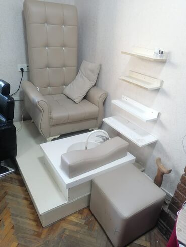 lak pol: Real istəyəne yüngül endirim edecem Gözəllik salonu üçün mebel və