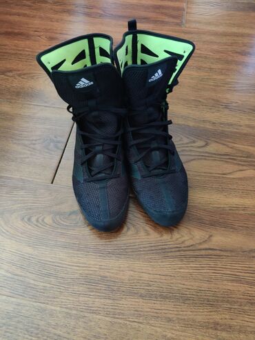 футбольные бутсы adidas predator: Боксерки Adidas Box Hog 3 Оригинал
Размер 42,5 US 9