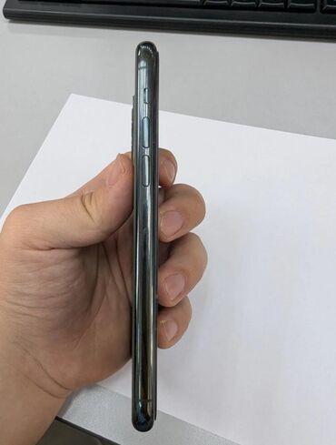 чехлы на айфон 12 про макс: IPhone 11 Pro, Колдонулган, 256 ГБ, Natural Titanium, Кулакчындар, Заряддоочу түзүлүш, Коргоочу айнек, 90 %