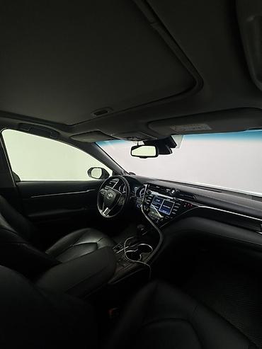 byd e2 2025: Toyota Camry: 2017 г., Гибрид, Седан — 10