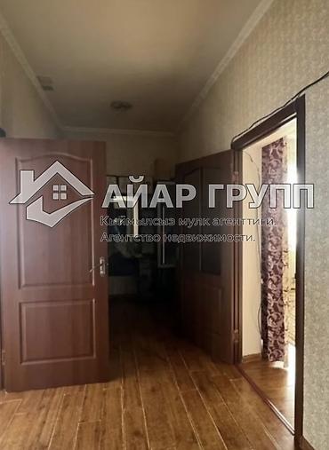 Продажа коттеджей и домов: 🔷 Продаётся просторный дом в центре Чолпон-Аты! 🔷 📍 Напротив — 22