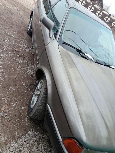 Audi: Audi 80: 1993 г., 1.8 л, Механика, Бензин, Седан — 12