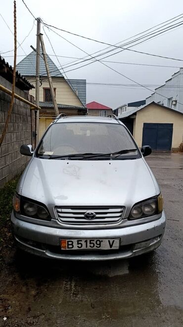 куплю honda cr v: Toyota Ipsum: 1998 г., 2 л, Автомат, Бензин, Минивэн