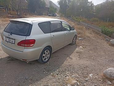 Toyota: Toyota Ipsum: 2002 г., 2.4 л, Автомат, Бензин, Вэн/Минивэн — 4